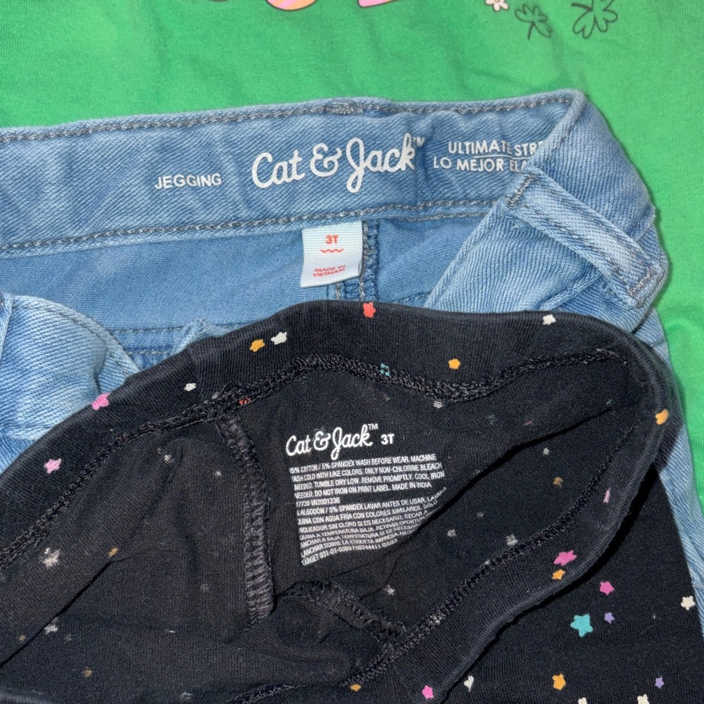 St. Patrick's Day bundle. 5 items! 3T/XS - Picture 8 of 11